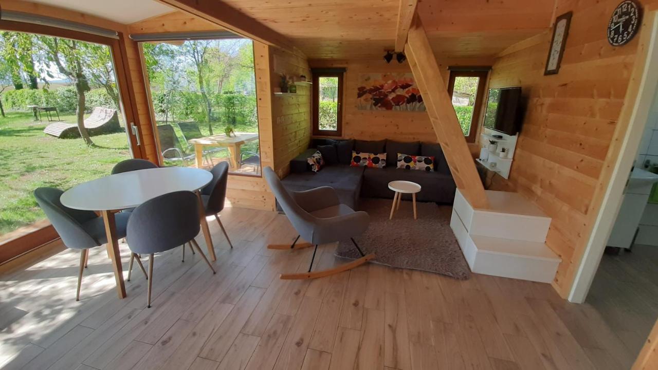 Vikendica Tiny House Grabovac *
